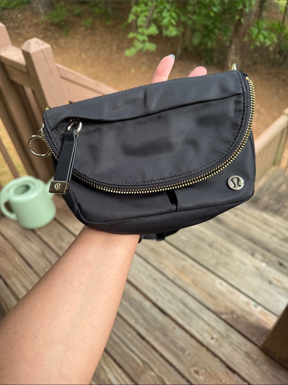 Lululemon festival bag